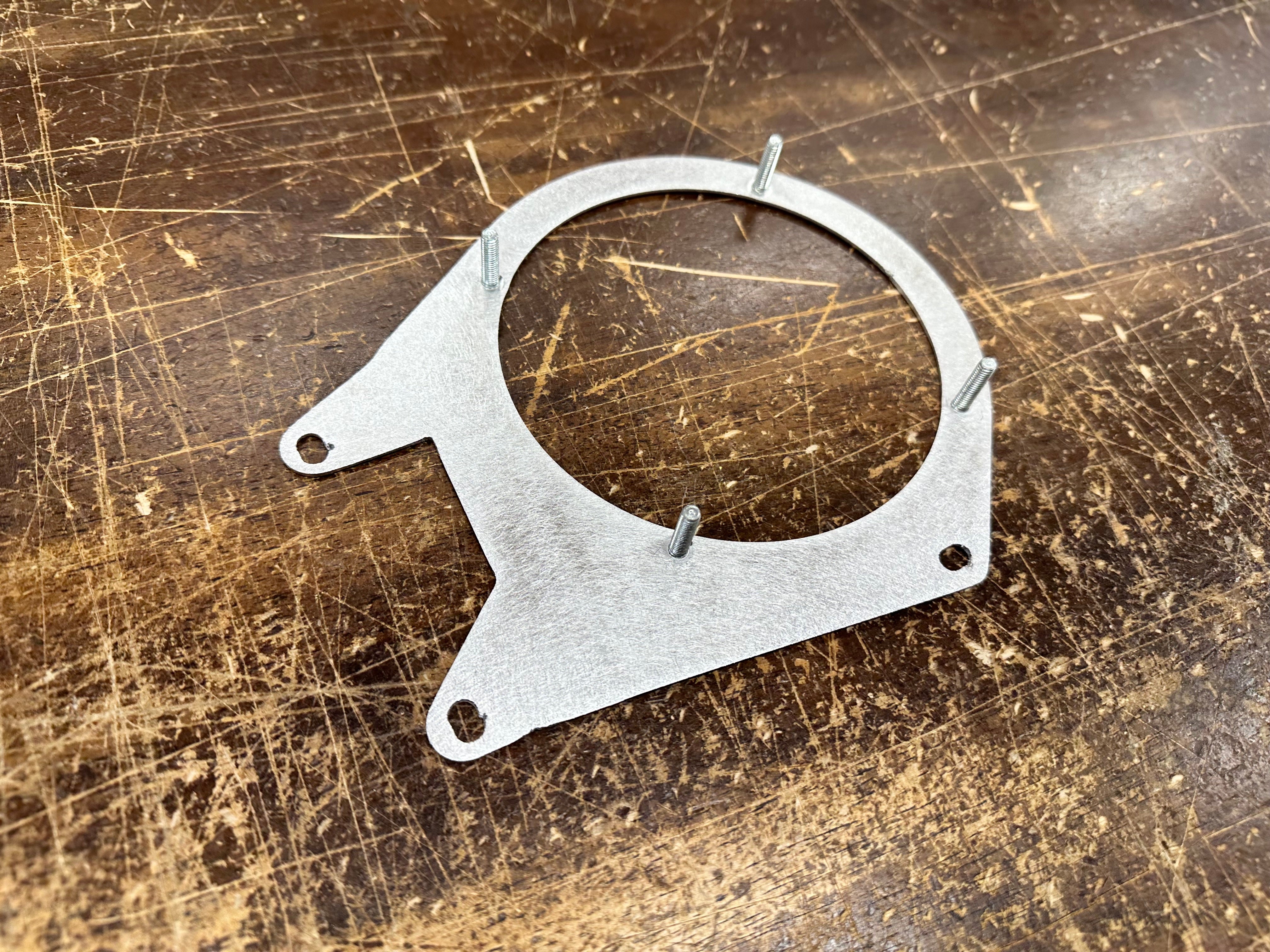 REAR SPEAKER BRACKETS 1970-76 | DATSUN S30