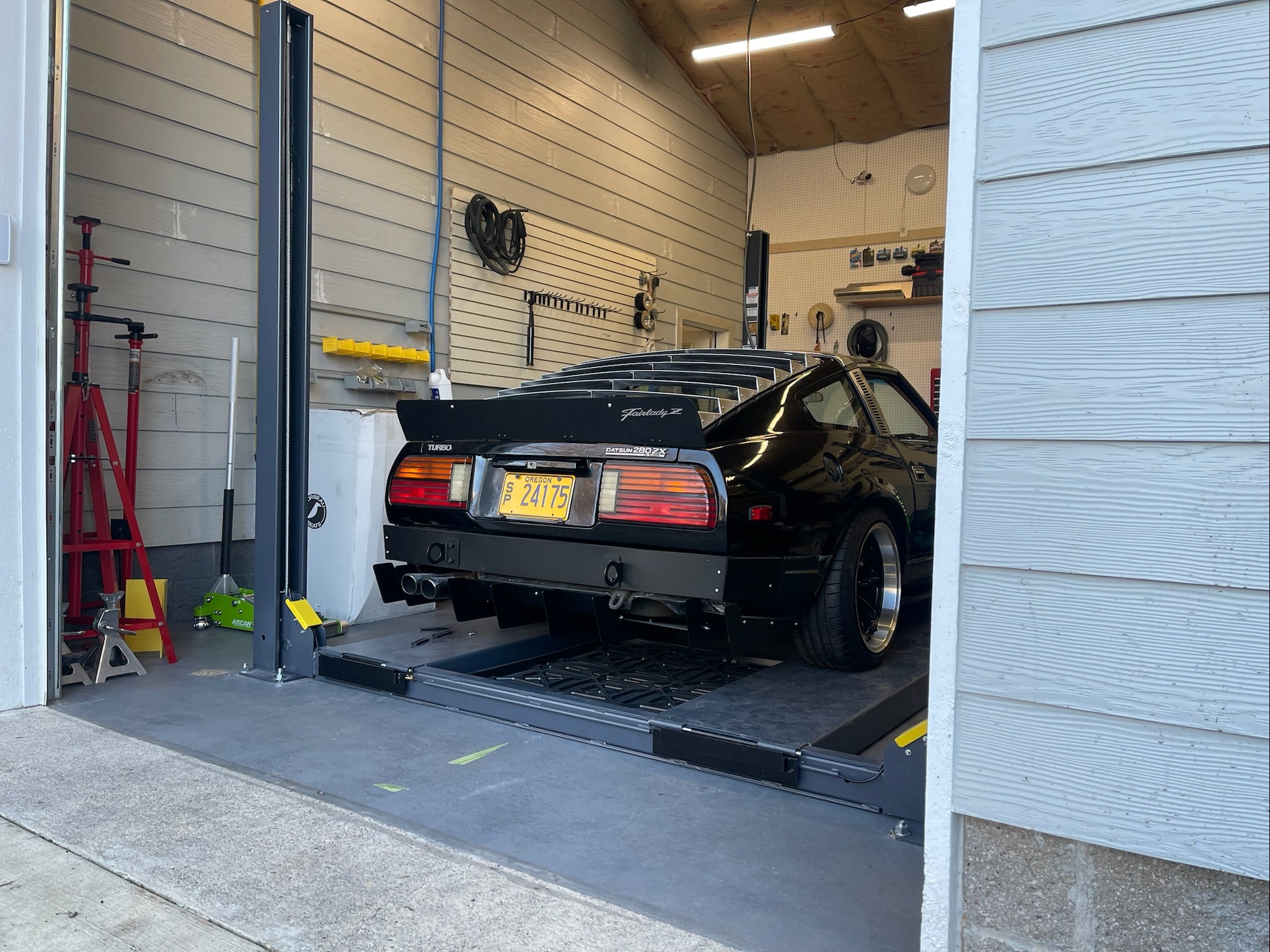 Datsun 280ZX (S130) Rear Window Louver