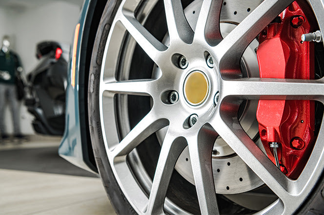 Guide to Five-Lug Conversion Kits for The Datsun S30