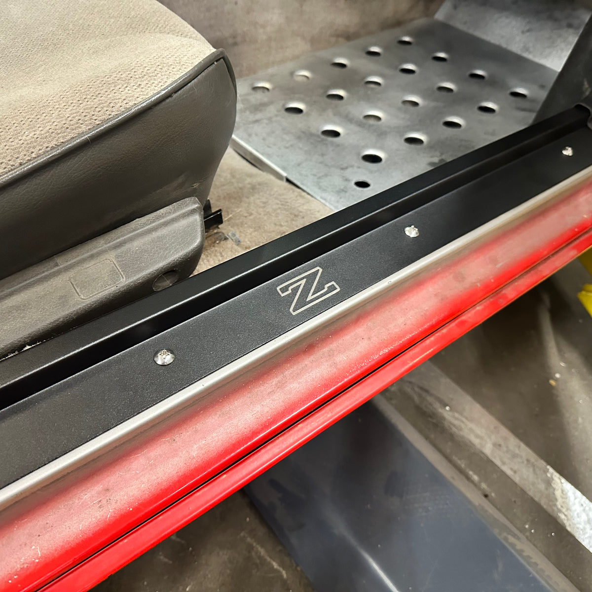 DOOR SILLS | NISSAN | 300ZX Z31 DOOR SILLS | NISSAN | 300ZX Z31