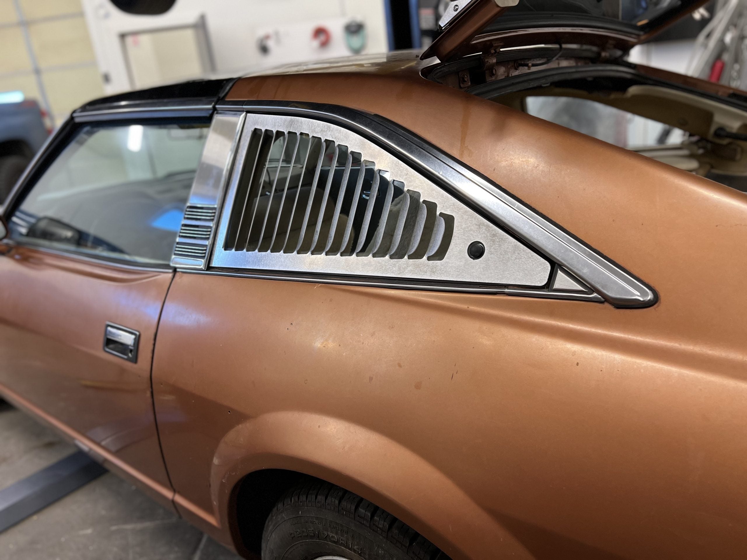 QUARTER WINDOW LOUVERS (2-SEATER & 2+2) | DATSUN | 280ZX